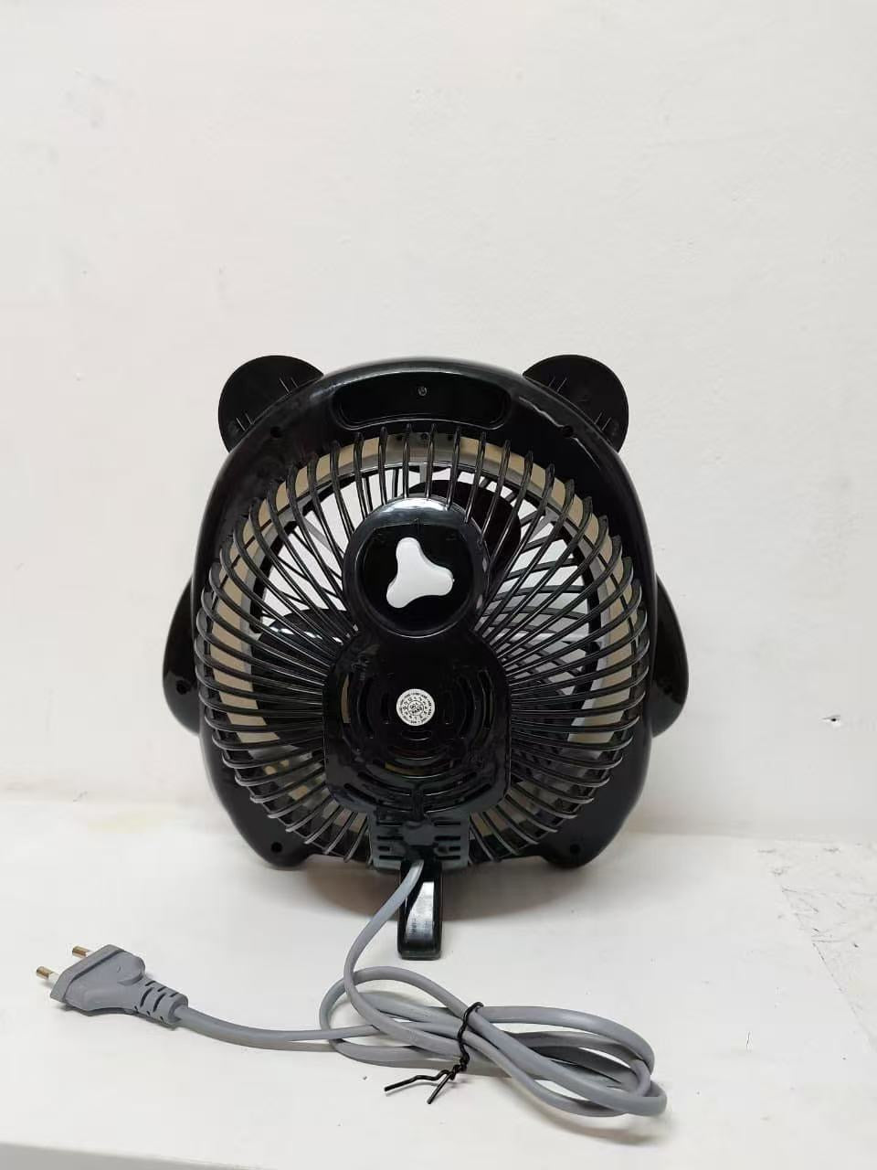 Kipas meja PANDA 818 dari sudut tambahan